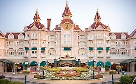 Disneyland Hotel